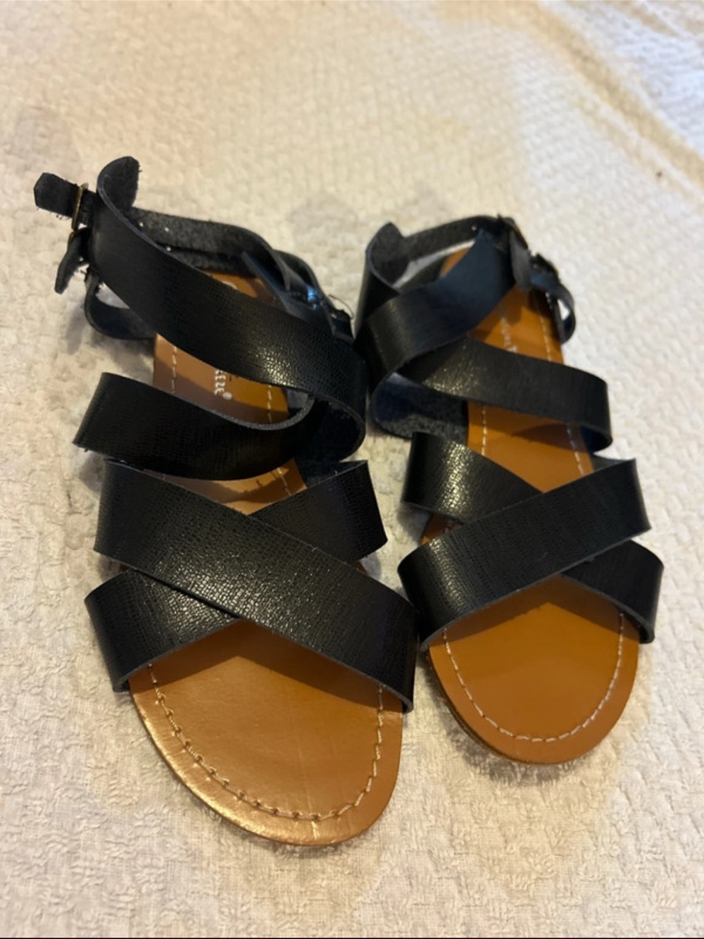 Nature Breeze Black Strappy Girls Sandals